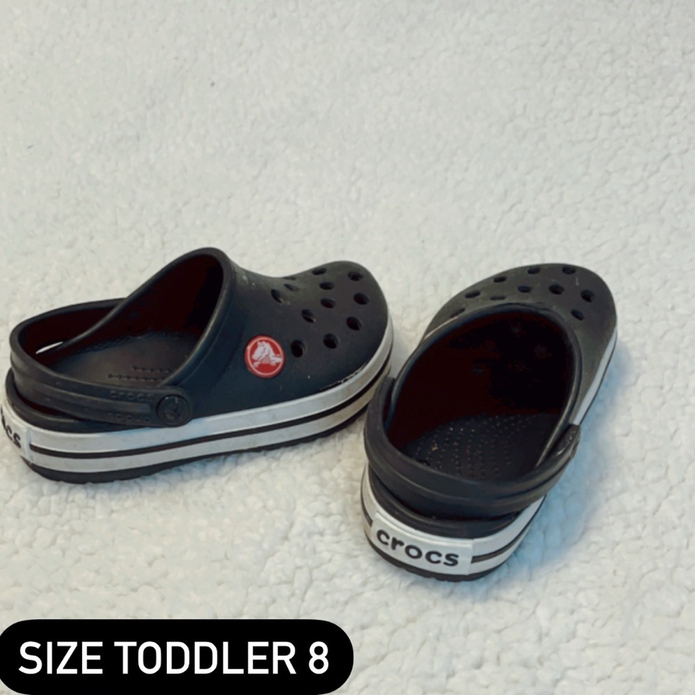 Toddler crocs